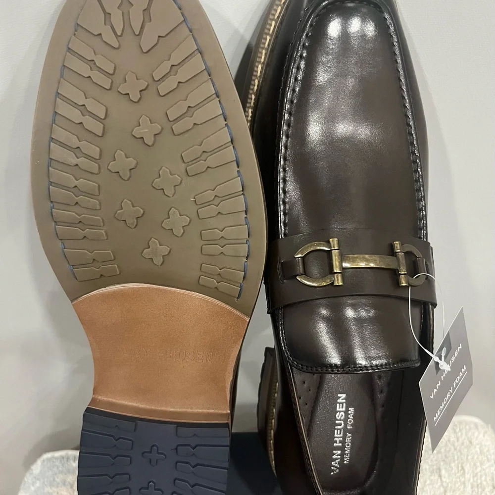 Van Heusen elegant dark